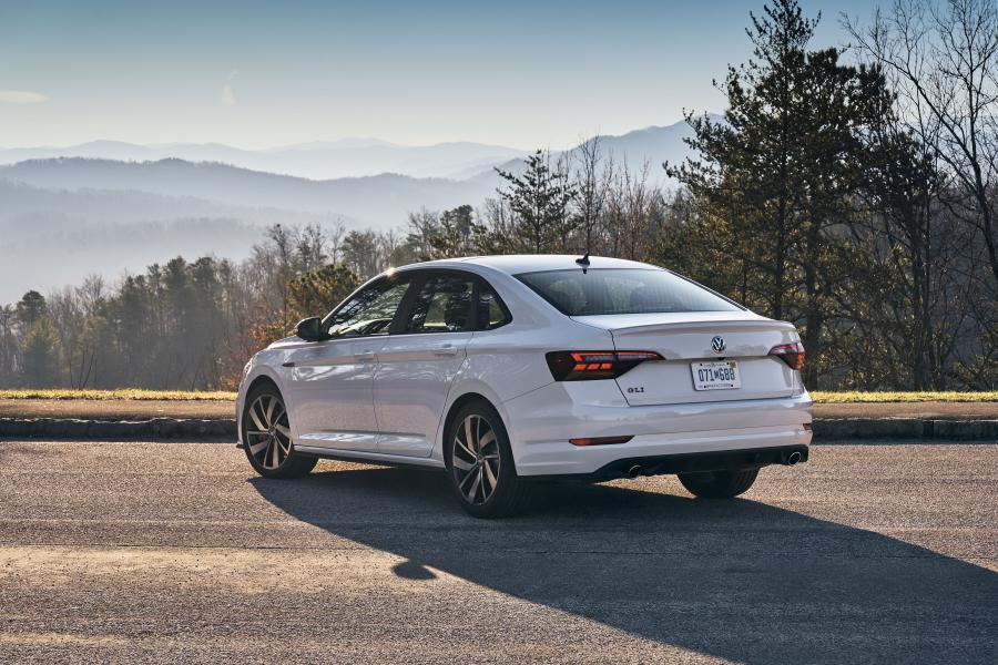 Volkswagen Jetta GLI Autobahn 2019 года выпуска для рынка США и Канады